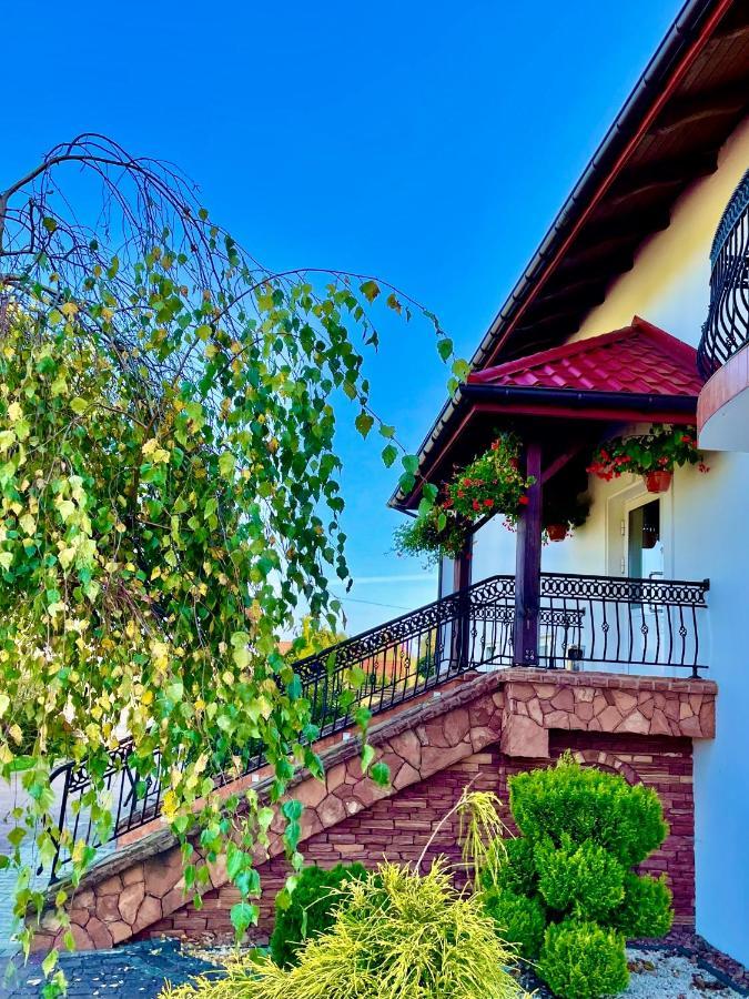 Zajazd Gielarek Grebow Exterior foto
